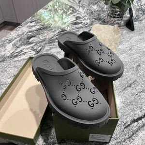 Gucci slides